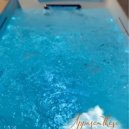 Apparenthèse Jacuzzi Sauna Appartement *